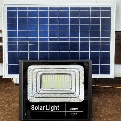 den pha nang luong mat troi solar light 200W 1 | GP Tech