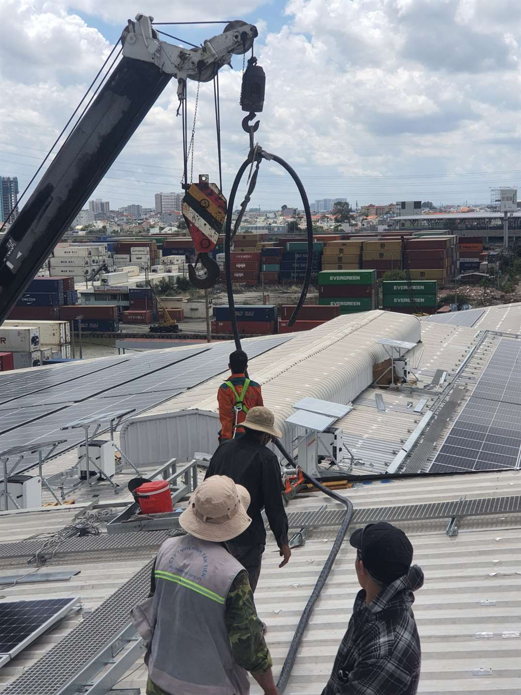 Công trình hệ thống điện mặt trời 750kwp tại Thủ Đức, TPHCM | GP Tech du an dien mat troi 750kwp tai thu duc 4 | GP Tech