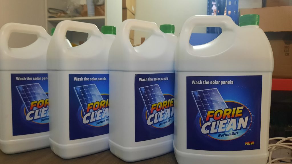 Dung dịch rửa pin năng lượng mặt trời FORIE CLEAN | GP Tech nuoc rua pin nang luong mat troi forie clean | GP Tech