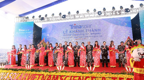 Phân phối tấm pin năng lượng mặt trời 2 mặt kính Trina solar và Longi 450Wp