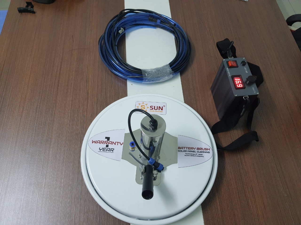 dung cu rua pin mat troi | GP Tech