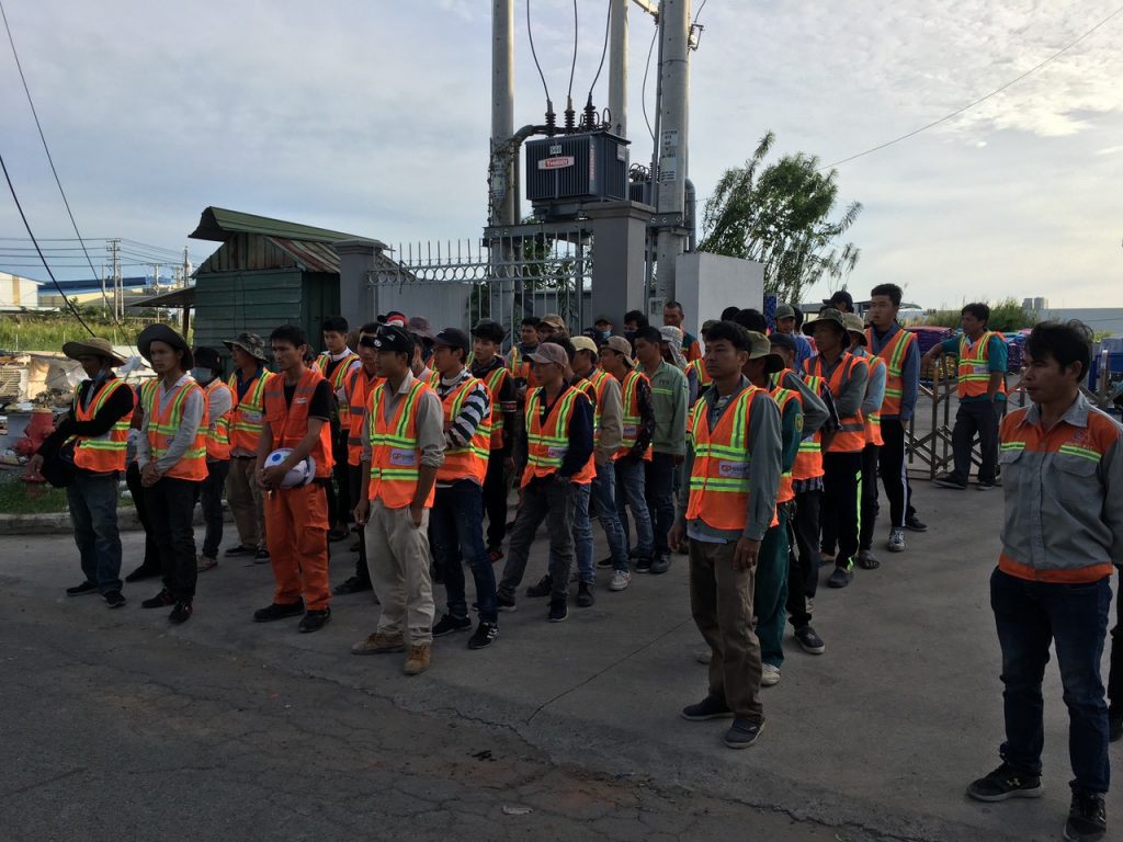 Dịch vụ vận hành hệ thống điện mặt trời, nhà máy áp mái | GP Tech Đội ngũ nhân viên gpsolar nhận nhiệm vụ