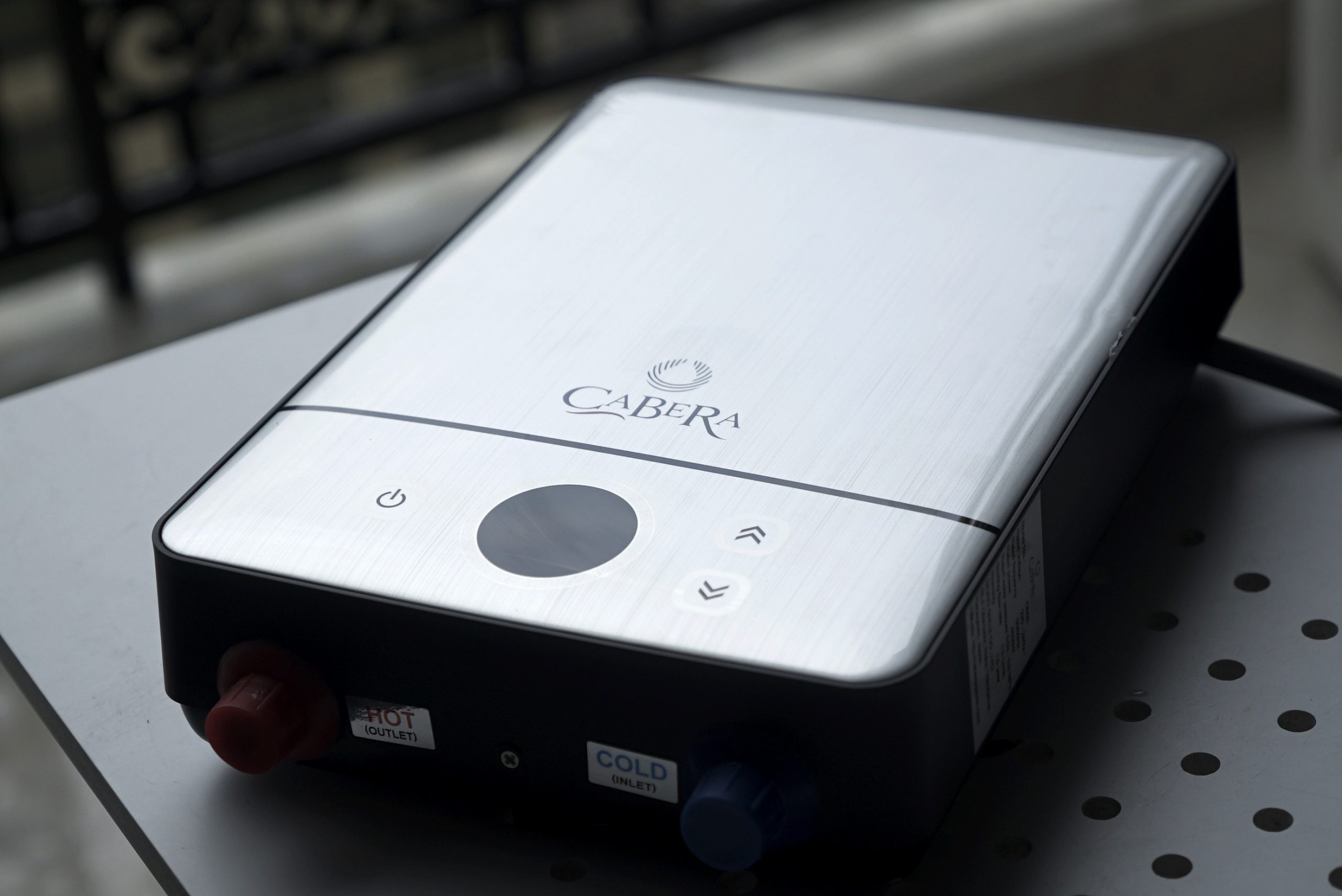 Máy nước nóng hồng ngoại Cabera CB06 - 5300W | GP Tech binh nuoc nong hong ngoai cabera scaled | GP Tech