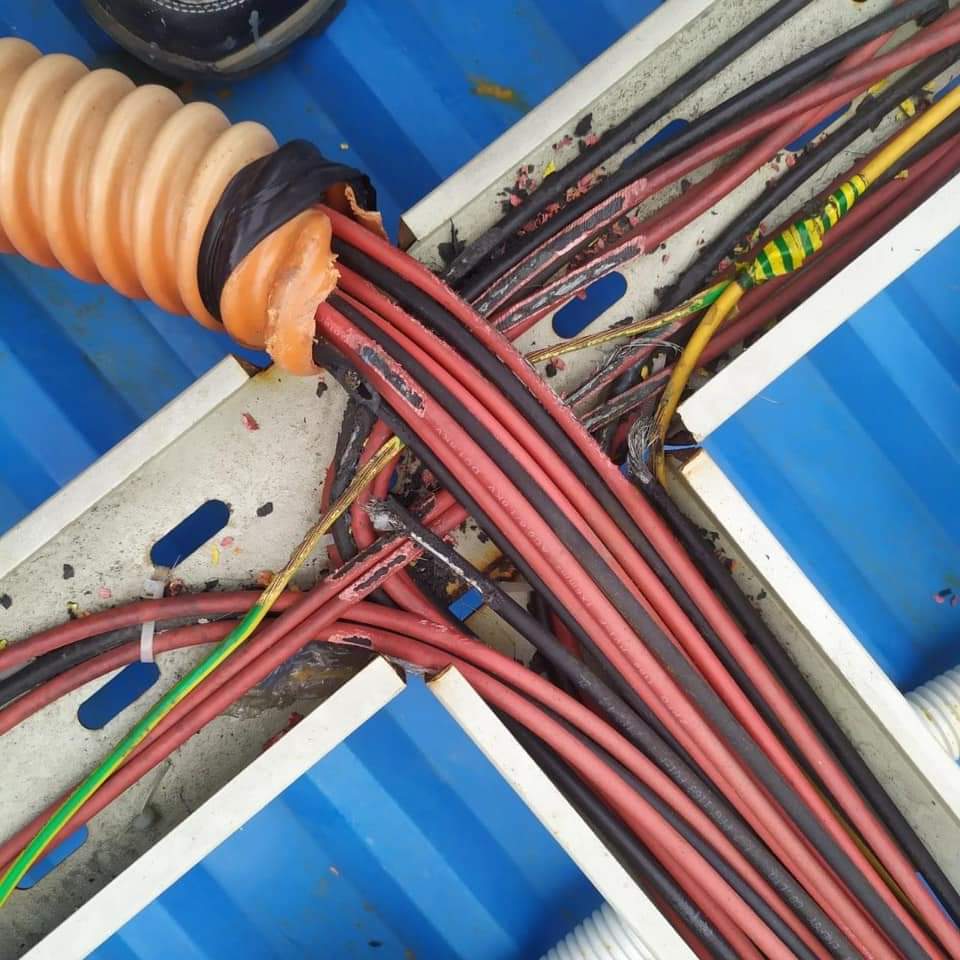 Những rủi ro hệ thống điện năng lượng mặt trời | GP Tech Rủi ro về linh kiện lắp hệ thống điện năng lượng mặt trời