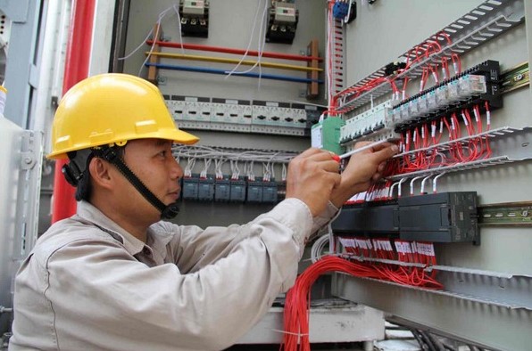 Dịch vụ thí nghiệm điện tại GP Solar | GP Tech thi nghiem dien dam bao thiet bi hoat dong tot | GP Tech