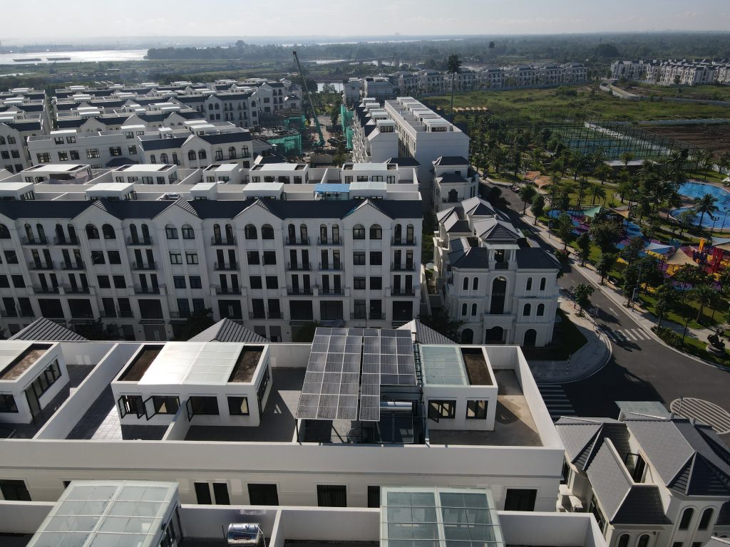 Lắp đặt điện năng lượng mặt trời ở Vinhome Quận 9 | GP Tech dien nang luong vinhome quan 9 | GP Tech