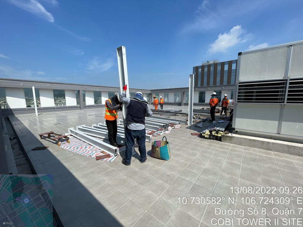 Lắp điện năng lượng mặt trời cho tòa nhà văn phòng Quận 7 | GP Tech khung gian solar mai che chuan | GP Tech