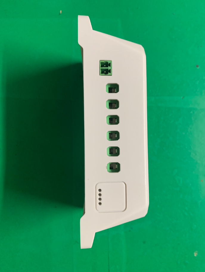 Bộ sạc năng lượng mặt trời PWM 12/24VDC, 10A – VS1024AU | GP Tech cong ket noi bo sac nang luong mat troi pwm 10a 12 24v | GP Tech