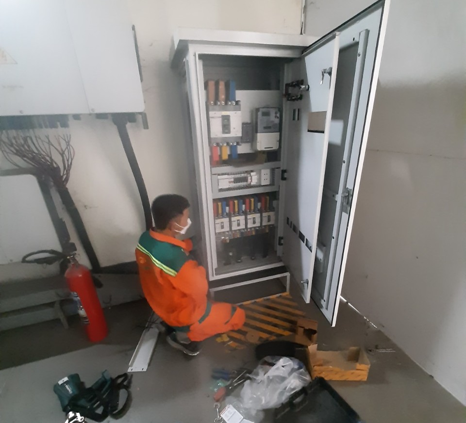 Tủ điện năng lượng mặt trời 5kw | GP Tech tu dien nang luong mat troi solar | GP Tech