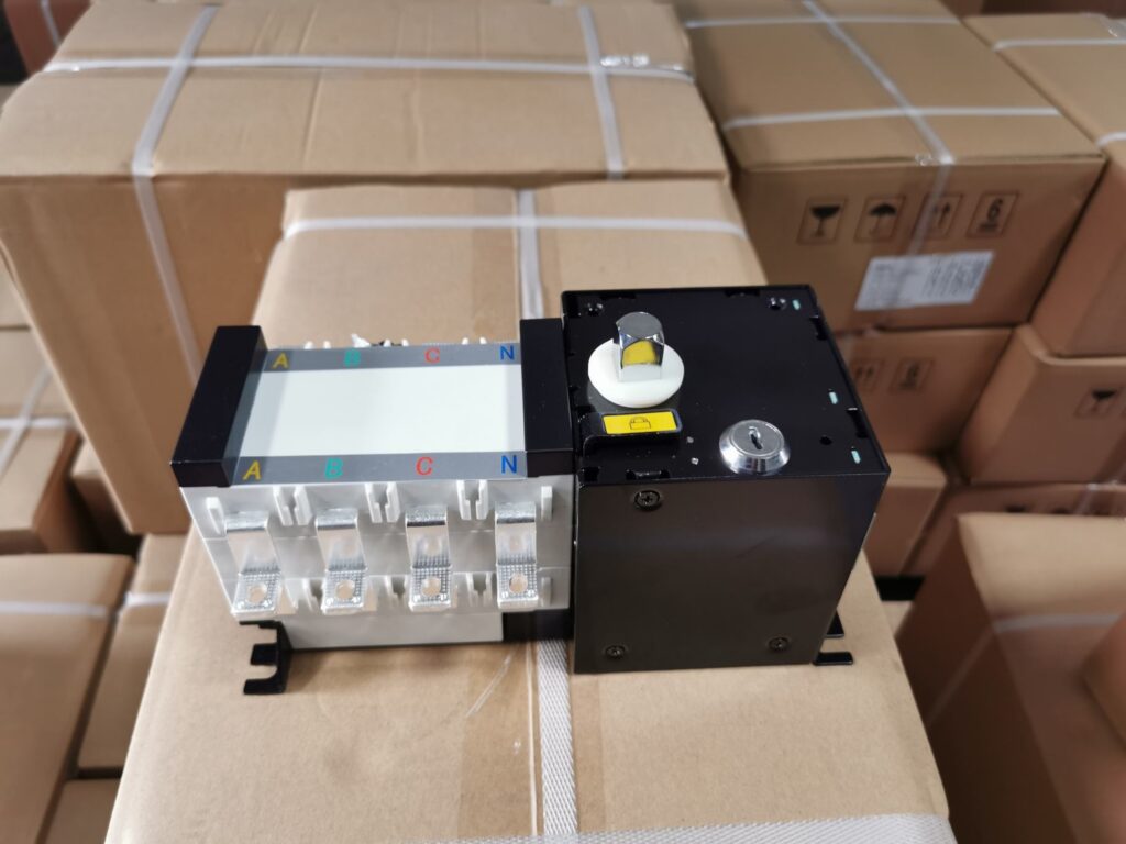 ATS 3pha đảo Chiều Tự Động 100A 4P Solar