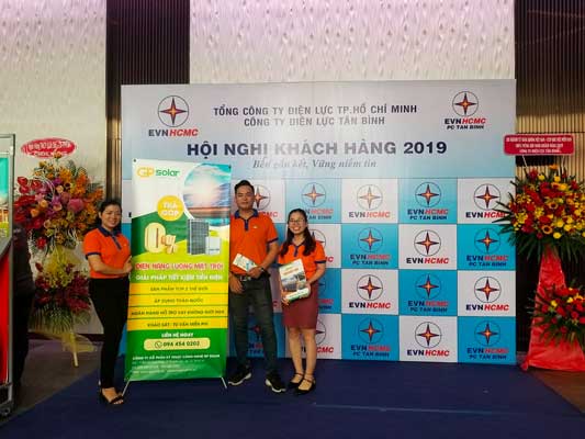 Giá lắp điện năng lượng mặt trời cho gia đình năm 2024 | GP Tech 7117ccd11bda640ee0bbe0e63f322cdc 1 | GP Tech