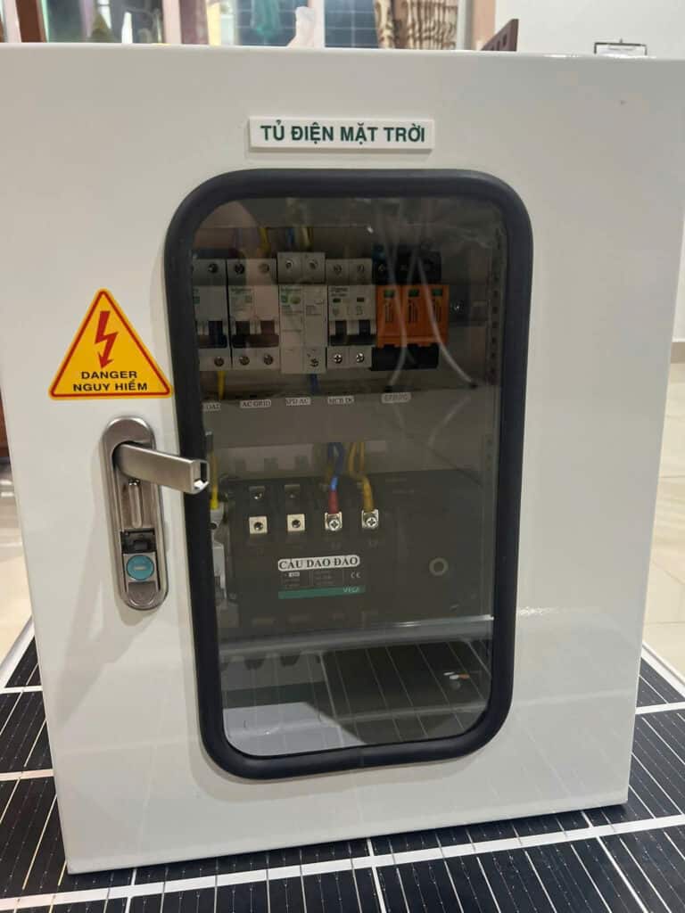 ATS (Đảo chiều tự động) 3 Pha lắp được 1 Pha 100A ATS (Đảo chiều tự động) 3 Pha lắp được 1 Pha 100A